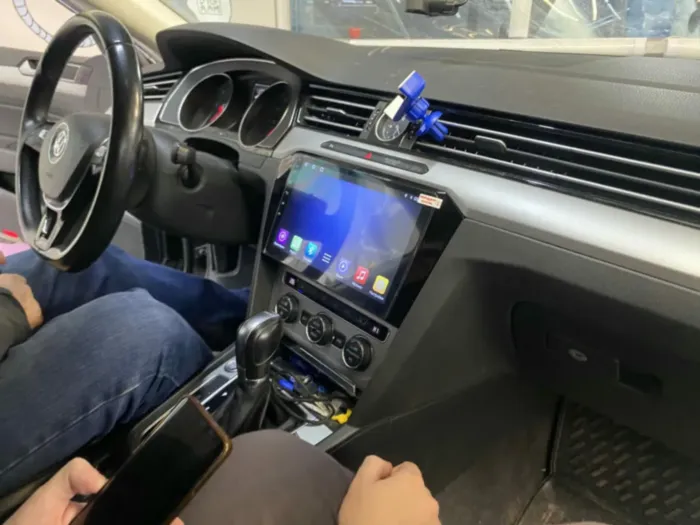 Магнитола для Volkswagen Passat 2015 Parafar (cо встроенным модулем для подключения камер 360) на Андроид 13 PF370XHD360