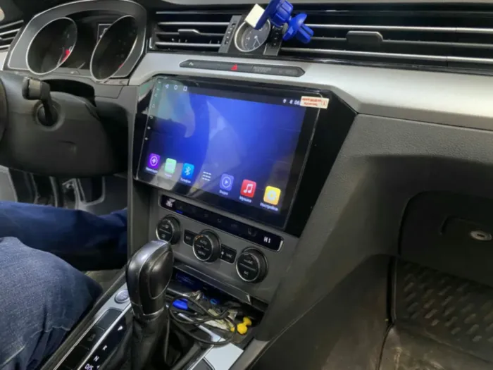 Магнитола для Volkswagen Passat 2015 Parafar (cо встроенным модулем для подключения камер 360) на Андроид 13 PF370XHD360