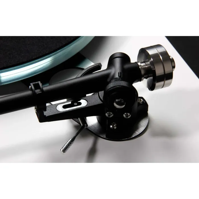 Rega Planar 6 (Ania Pro) Matt White
