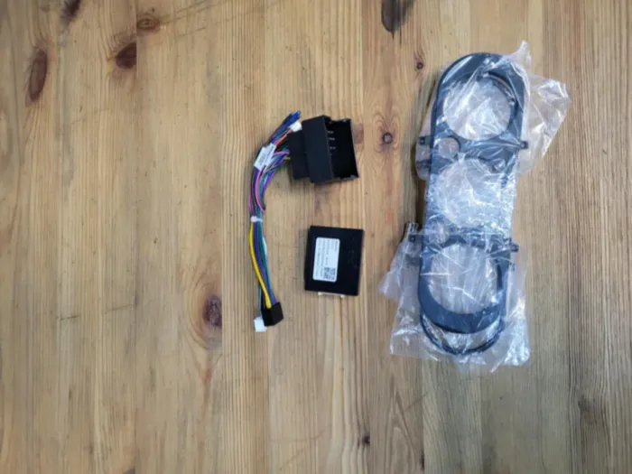 Магнитола для Ford Mondeo 2010-2015 серебристая Parafar (cо встроенным модулем для подключения камер 360) на Андроид 13.0 PF145T2XHD360