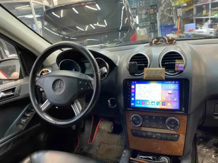 Магнитола для Mercedes Vito 2015+ Parafar на Андроид 14 PF069THD