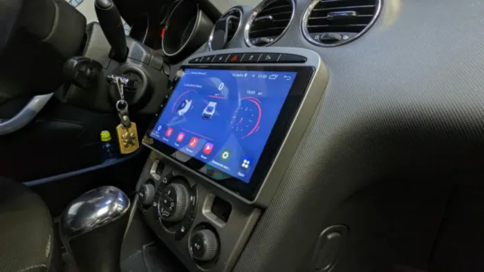 Магнитола для Peugeot 308 и 408 2010-2017 серая Parafar (cо встроенным модулем для подключения камер 360) на Андроид 13 PF081XHD360-G