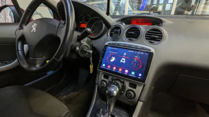 Магнитола для Peugeot 308 и 408 2010-2017 серая Parafar (cо встроенным модулем для подключения камер 360) на Андроид 13 PF081XHD360-G