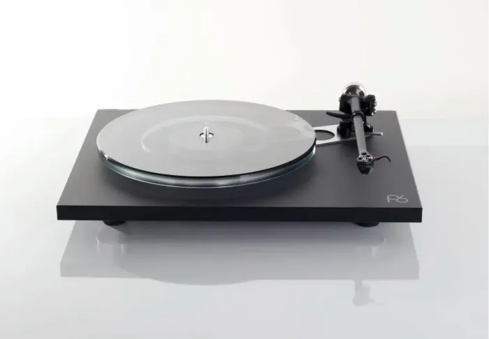 Rega Planar 6 (Ania Pro) Black