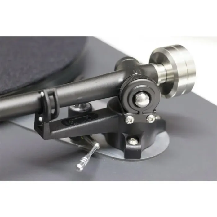 Rega Planar 6 (Ania Pro) Black