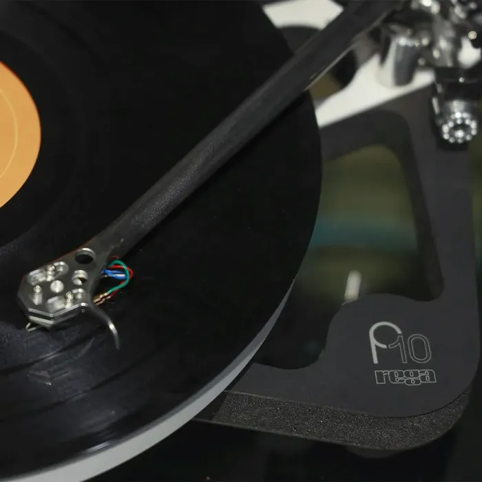 Rega Planar 10 Black