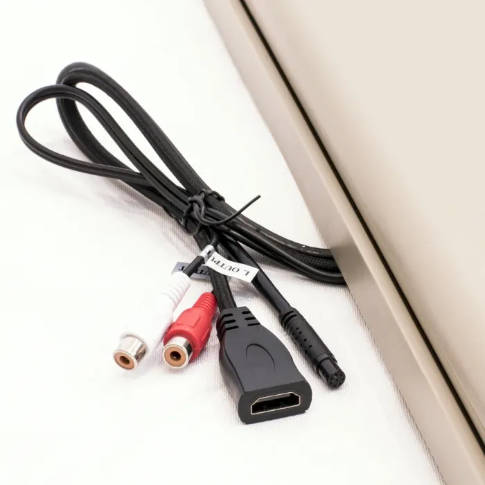 AVEL AVS1920MBE + Xiaomi Mi TV Stick + AV1252DC