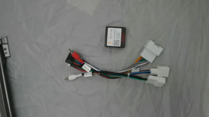 Магнитола для Toyota Land Cruiser 100 2003-2008 Parafar на Андроид 13.0 PF452FHD