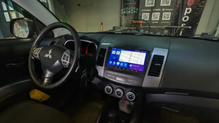Магнитола для Mitsubishi Outlander XL 2006-2012 Parafar (cо встроенным модулем для подключения камер 360) на Андроид 13.0 PF056LUX1U2K360