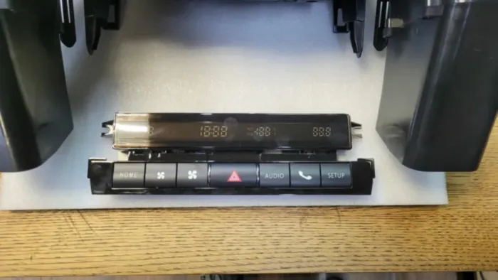 Магнитола Parafar для Toyota Land Cruiser 2016-2021 5.7 VXR, 360, JBL память 6/128 Гб экран 13" на Андроид 13.0 PF567L13 встроенный 360