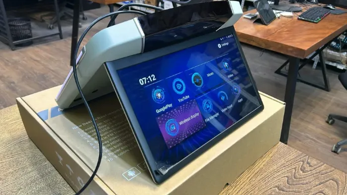 Потолочный монитор Parafar 15,6", Android 9.0, 3+32Гб, с кабелем USB/TF/HDMI, серый цвет PFTech156grey