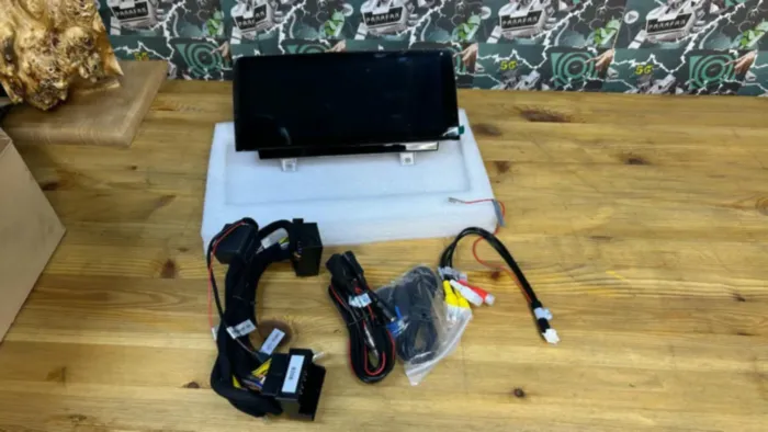 Магнитола для BMW 3 / 4 серия кузов F30 / F31 / F34 2018+ EVO на автомобили без тачскрина Parafar на Андроид 8.1 PF8513i