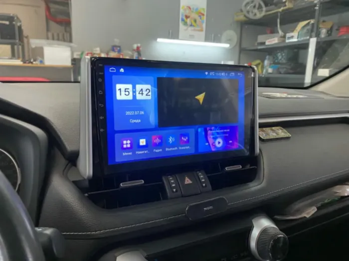 Магнитола для Toyota Rav4 2019+ Parafar (cо встроенным модулем для подключения камер 360) на Андроид 13 PF568XHD360