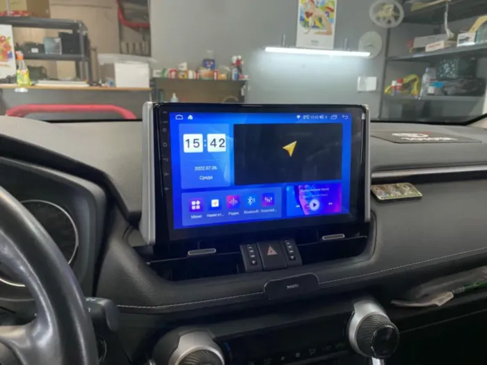 Магнитола для Toyota Rav4 2019+ Parafar (cо встроенным модулем для подключения камер 360) на Андроид 13 PF568XHD360