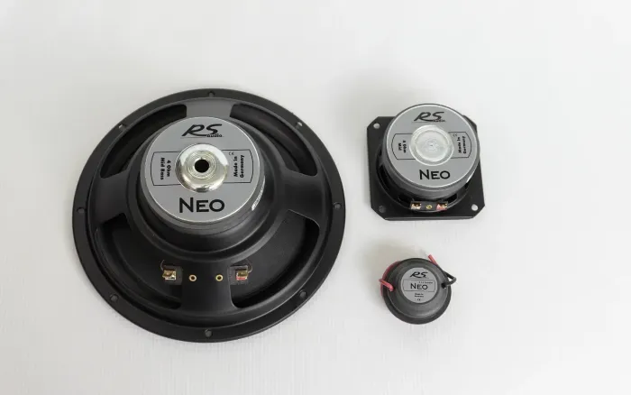 RS Audio Neo 200-3