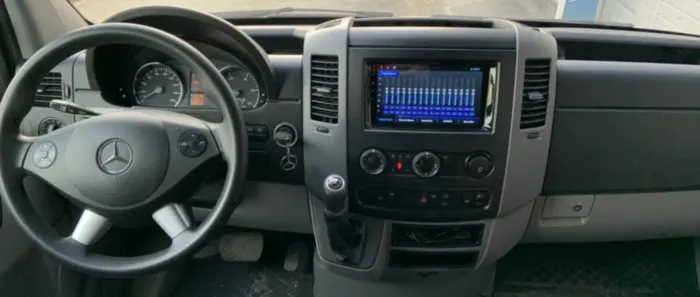 Магнитола для Mercedes B200 / Vito / Viano / B класс / Sprinter / Crafter B200 Parafar глянцевая (cо встроенным модулем для подключения камер 360) на Андроид 13.0 PF068T1LUX1XHD360