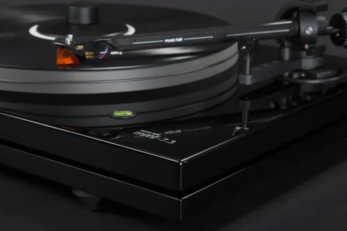 Music Hall MMF-7.3 Black Ortofon 2M Bronze
