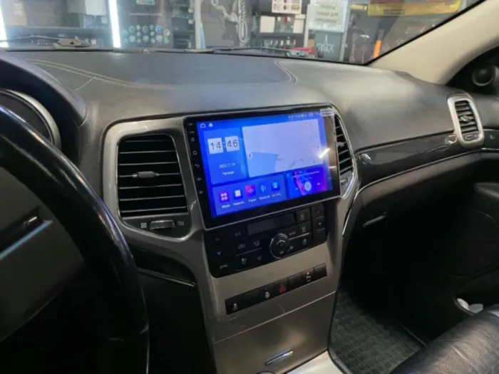 Магнитола для Jeep Grand Cherokee 2008-2012 Parafar на Андроид 13 PF088LUX1XHD