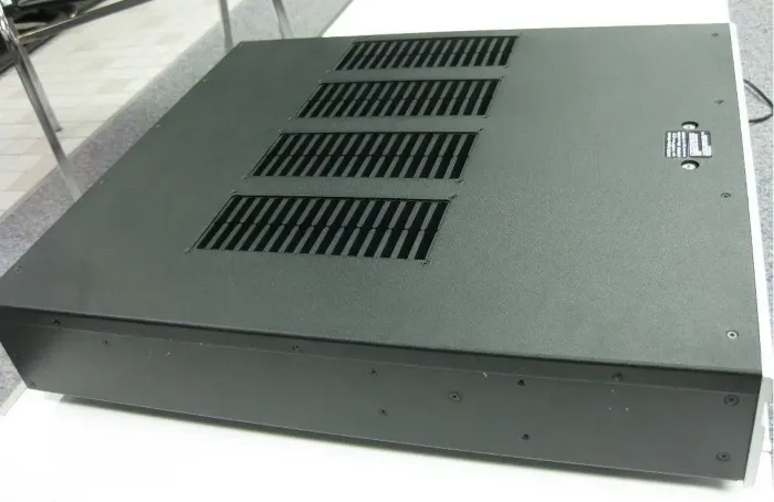 Bryston HT 875 Silver