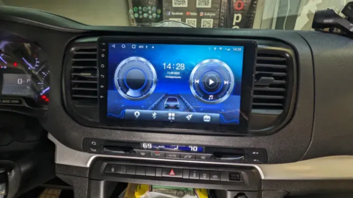 Магнитола для Peugeot Expert 2016+/Traveller 2016+ и Citroen Dispatch 2016+/Jumpy 2016+/Spacetourer 2016+/Opel Vivaro 2020/Opel Vivaro 2020 Parafar на Андроид 13.0 PF555XHD7