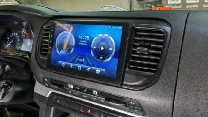 Магнитола для Peugeot Expert 2016+/Traveller 2016+ и Citroen Dispatch 2016+/Jumpy 2016+/Spacetourer 2016+/Opel Vivaro 2020/Opel Vivaro 2020 Parafar на Андроид 13.0 PF555XHD7