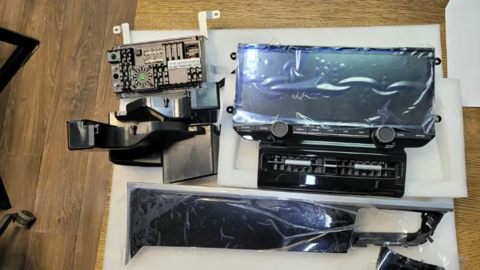 Магнитола для Porsche Macan 2010-2015 PCM 4.0 память 8/128 экран 12.3" Parafar на Андроид 14.0 PF1955L12T2 встроенный 360