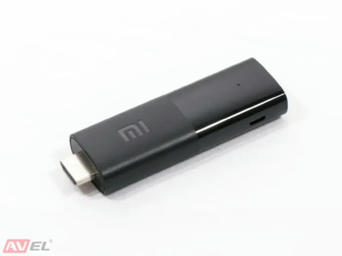 AVEL AVS2220MGR + Xiaomi Mi TV Stick + AV1252DC