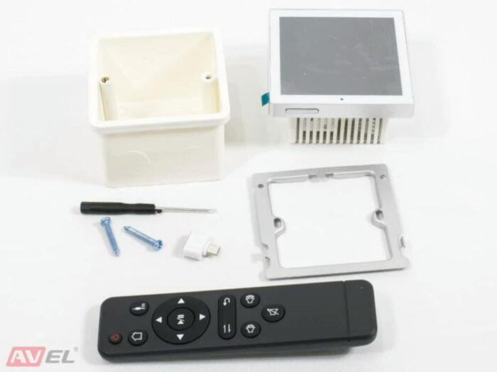 AVEL AVS138 + 2xAV607CS + AV10AC