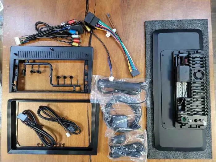 Магнитола для Toyota Camry 2018-2021 Parafar NEO в стиле Mercedes на Андроид 10.0 PF465LUX5NRGMm