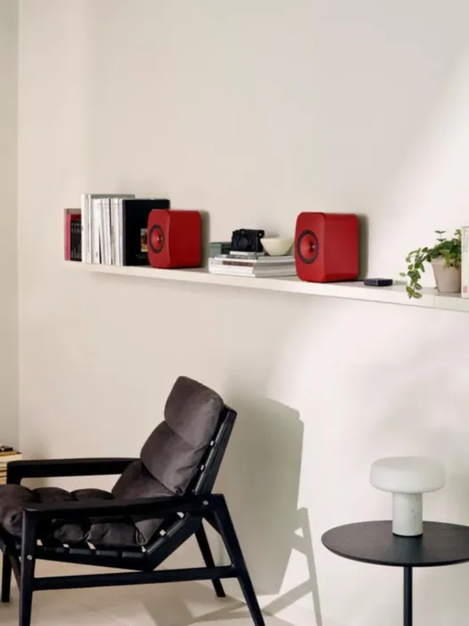 KEF LSX II LAVA RED + KEF S1 Floor Stand Red