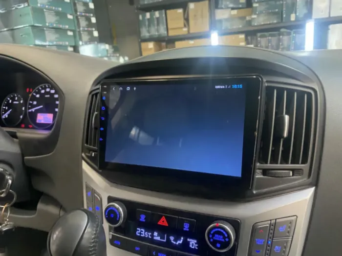 Магнитола для Hyundai H1/Starex 2016+ Parafar (cо встроенным модулем для подключения камер 360) на Андроид 13 PF586XHD360