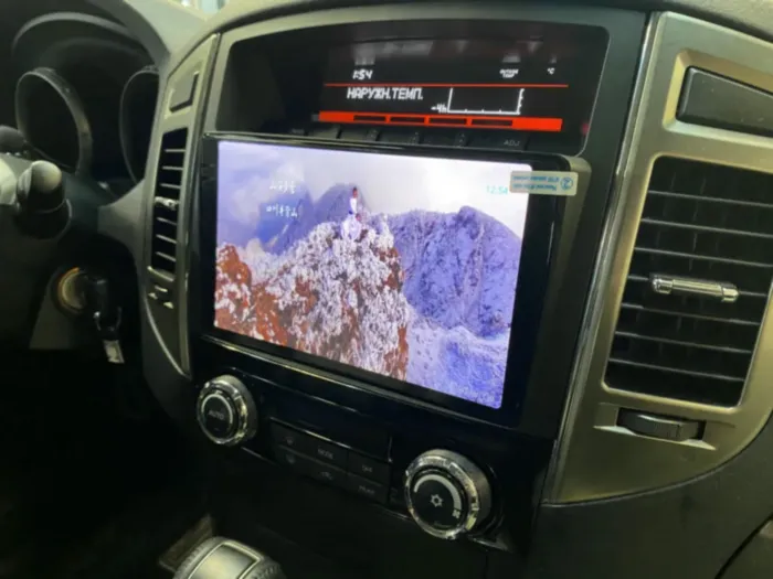 Магнитола для Mitsubishi Pajero 4 2006+ Parafar на Андроид 13.0 PF458U2K