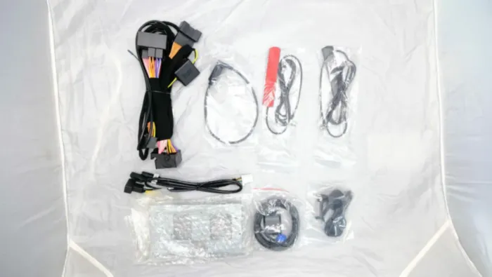 Магнитола для Audi Q5 2008-2017 без навигации Parafar экран 12.3" разрешение 1920*720 на Андроид 13.0 PF7939FYLOWT2/2625D