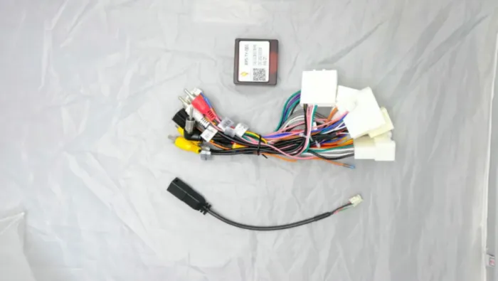 Магнитола для Toyota Alphard 2015 Uv Black Parafar (cо встроенным модулем для подключения камер 360) на Андроид 13 PF694XHD360