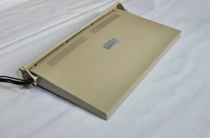 Потолочный Смарт ТВ 24" ERGO ER24AT beige